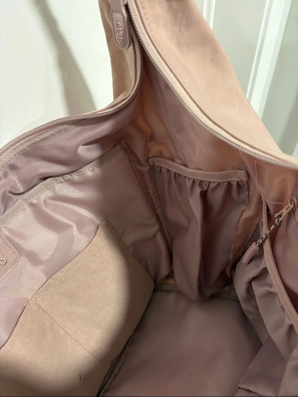 BEIS crescent catchall bag - Picture 6 of 11